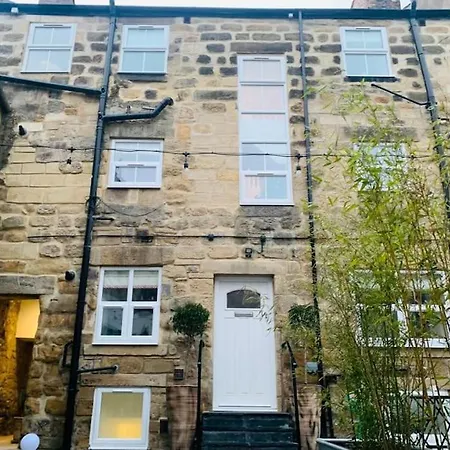 Luxury Retro 4 Bed Town House In Heart Of Alnwick Villa Exterior photo
