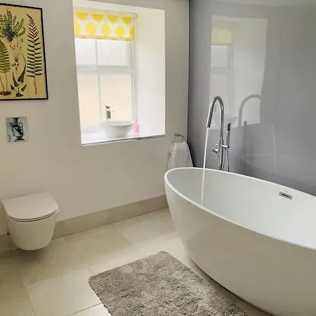 Luxury Retro 4 Bed Town House In Heart Of Alnwick Villa Exterior photo