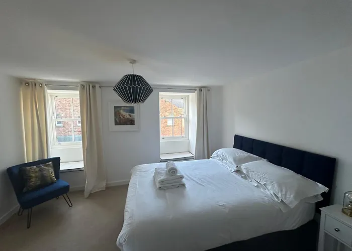 Luxury Retro 4 Bed Town House In Heart Of Alnwick