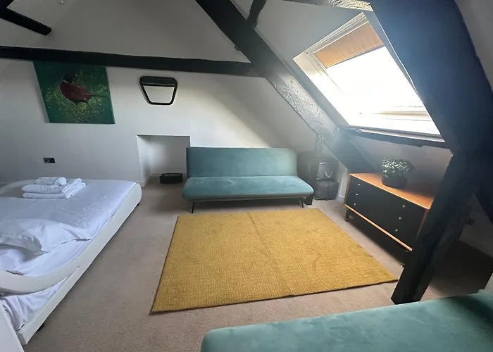 Luxury Retro 4 Bed Town House In Heart Of Alnwick